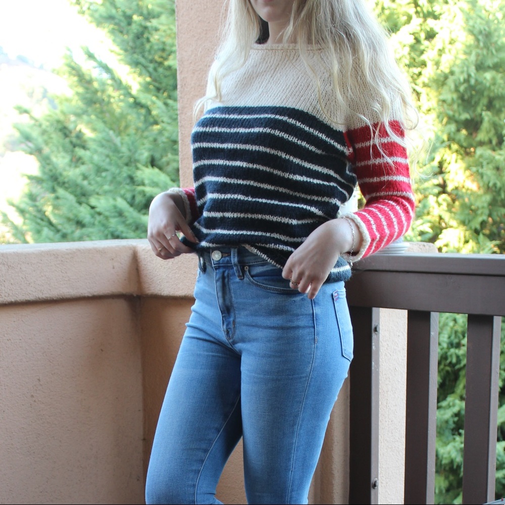 I love h81 sweater